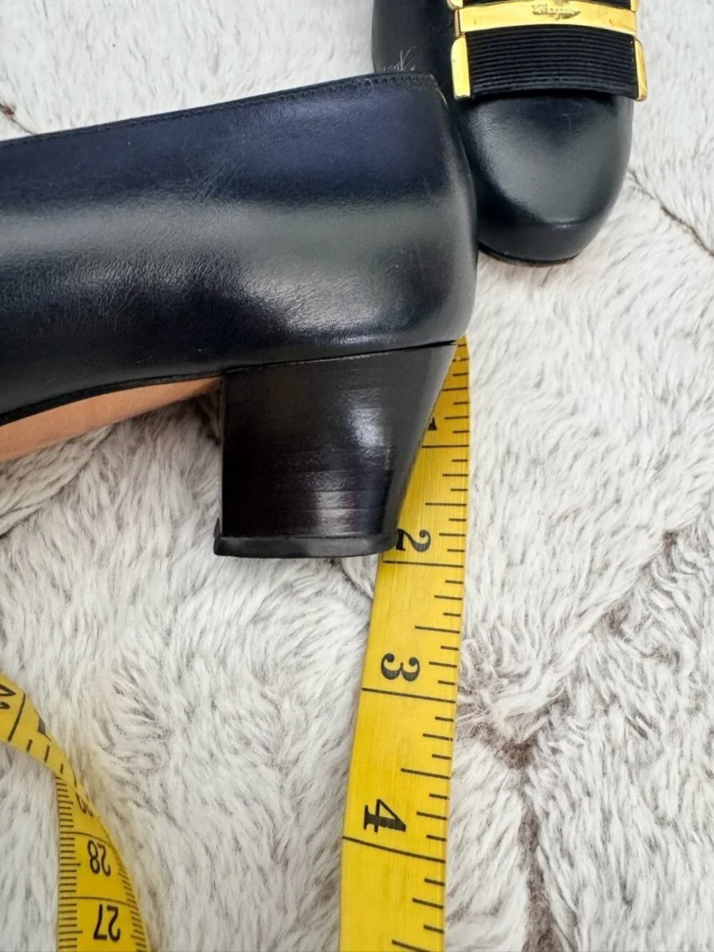 NEW Salvatore Ferragamo Vara Black Leather Bow Block Heel Pumps Size 5.5 B